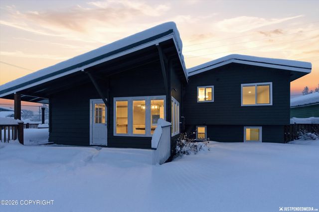 800 W 21st Avenue, Anchorage, AK 99503