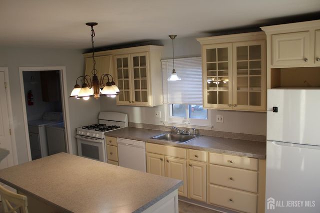 224 Westgate Drive, Edison, NJ 08820