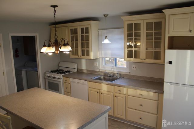 224 Westgate Drive, Edison, NJ 08820