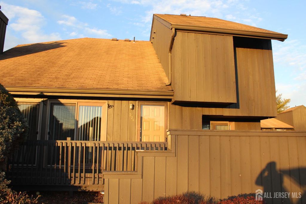 224 Westgate Drive, Edison, NJ 08820