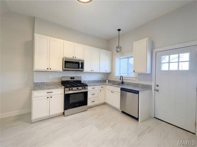 7101 Virginia Avenue, St Louis, MO 63111