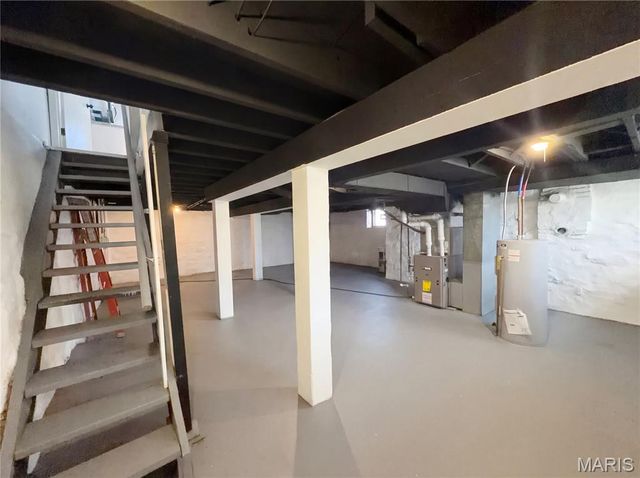 7101 Virginia Avenue, St Louis, MO 63111