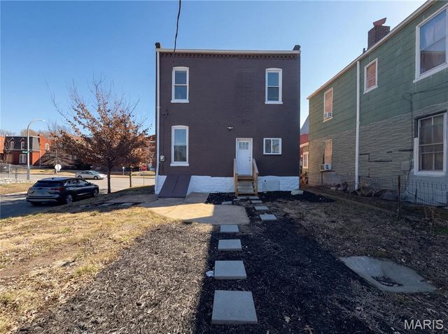 7101 Virginia Avenue, St Louis, MO 63111