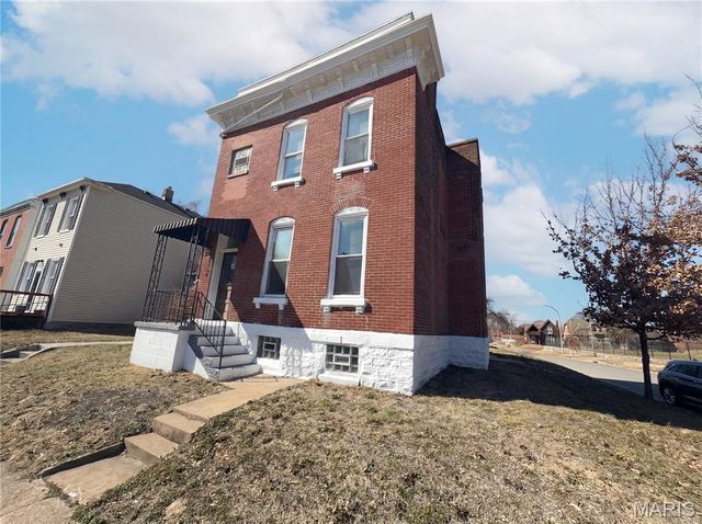 7101 Virginia Avenue, St Louis, MO 63111