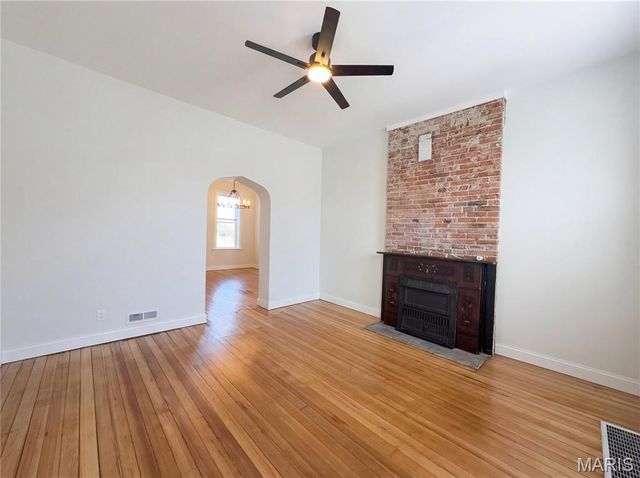 7101 Virginia Avenue, St Louis, MO 63111