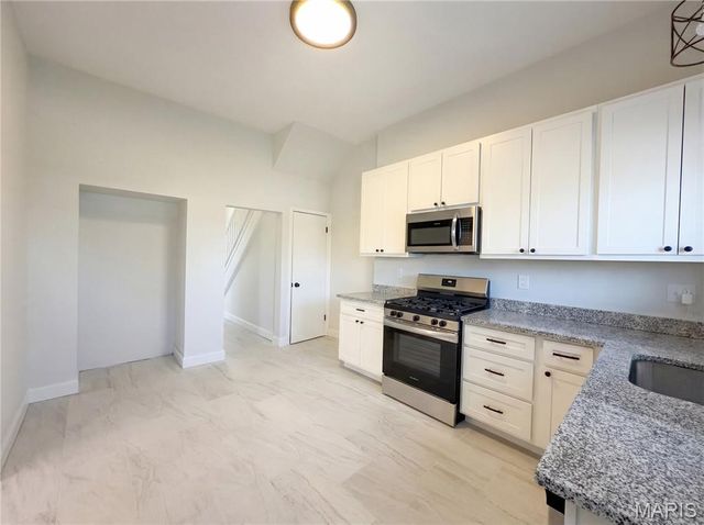 7101 Virginia Avenue, St Louis, MO 63111