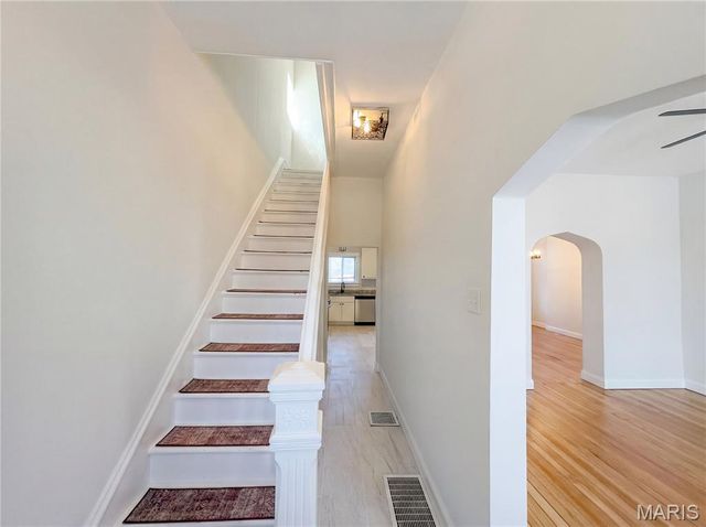 7101 Virginia Avenue, St Louis, MO 63111