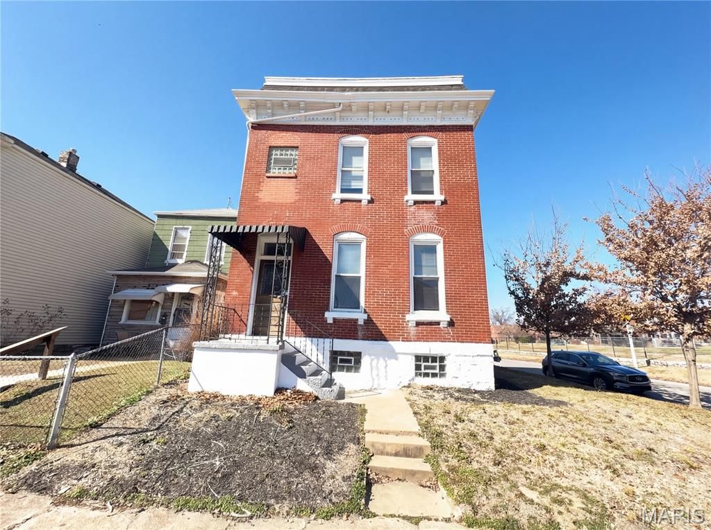 7101 Virginia Avenue, St Louis, MO 63111