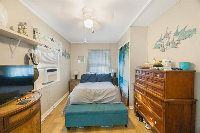 325 41ST STREET N, St Petersburg, FL 33713