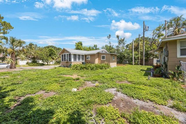 325 41ST STREET N, St Petersburg, FL 33713