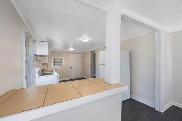 325 41ST STREET N, St Petersburg, FL 33713