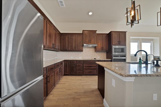 12713 Panther Creek Drive, Godley, TX 76044