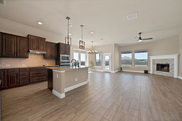 12713 Panther Creek Drive, Godley, TX 76044
