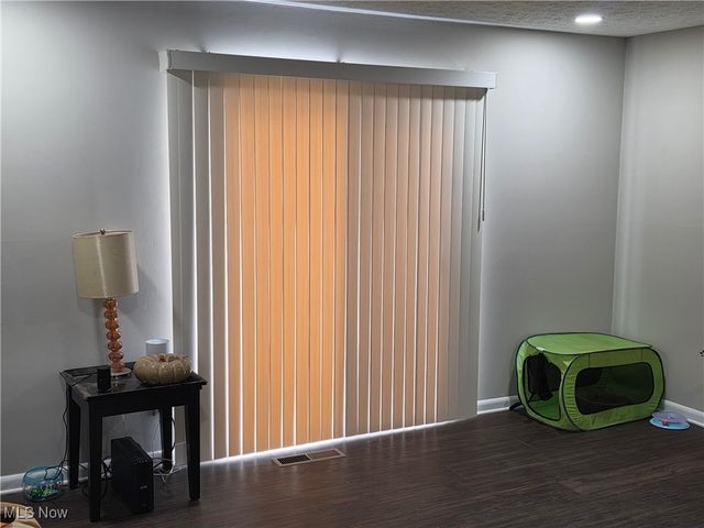 34577 W Point Drive, North Ridgeville, OH 44039