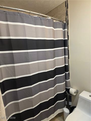 34577 W Point Drive, North Ridgeville, OH 44039