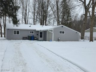 34577 W Point Drive, North Ridgeville, OH 44039