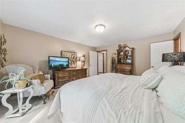 1015 1ST ST. EXT, Level Green, PA 15085