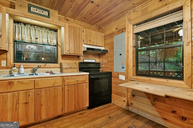 415 Walnut Mountain Road, Ellijay, GA 30536