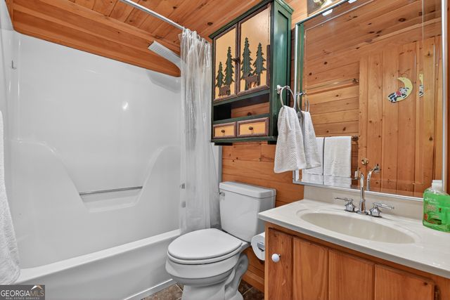 415 Walnut Mountain Road, Ellijay, GA 30536