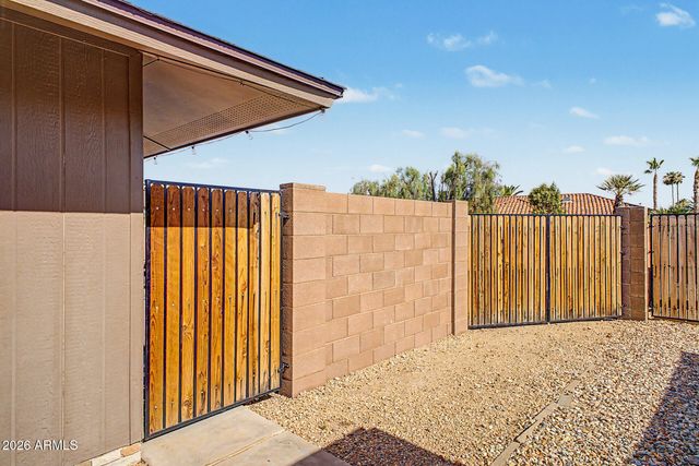 13015 W WHISPERING OAKS Drive, Sun City West, AZ 85375