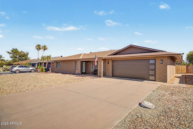 13015 W WHISPERING OAKS Drive, Sun City West, AZ 85375