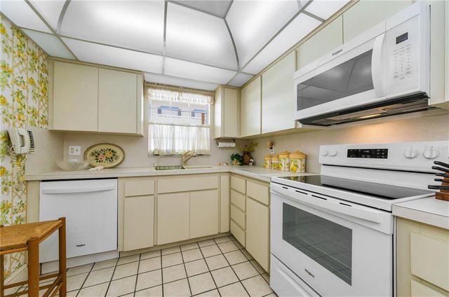 131 BLUFF VIEW DRIVE 308, Belleair Bluffs, FL 33770
