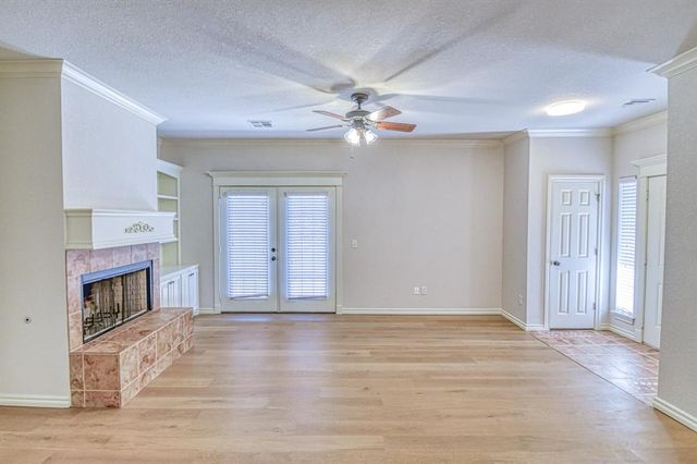 1105 Golden Leaf Drive, Moore, OK 73160