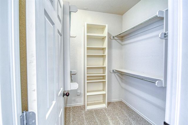 1105 Golden Leaf Drive, Moore, OK 73160