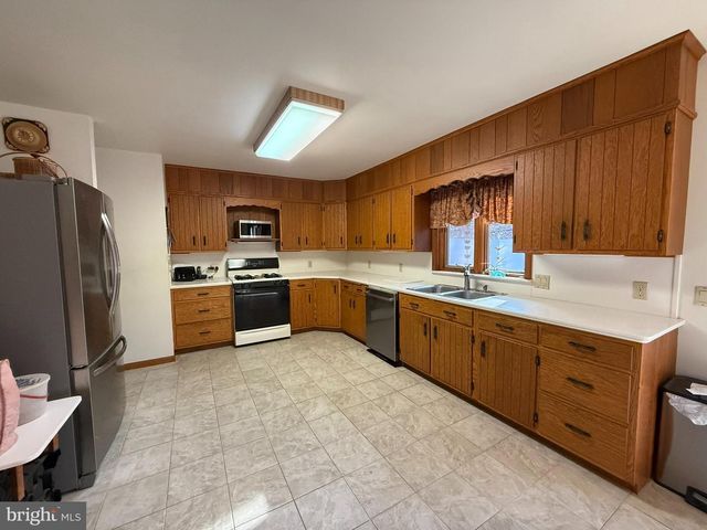 2140 BEAVER DAM RD, Honey Brook, PA 19344