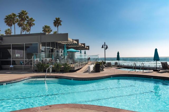 1820 Avenida del Mundo 706, Coronado, CA 92118