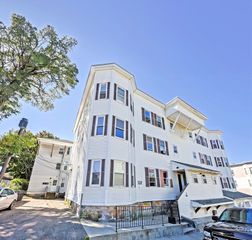 2 Henchman St, Worcester, MA 01605