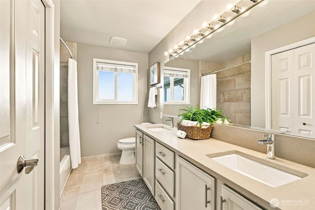 4407 Country Club Drive NE, Tacoma, WA 98422