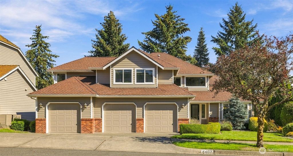 4407 Country Club Drive NE, Tacoma, WA 98422