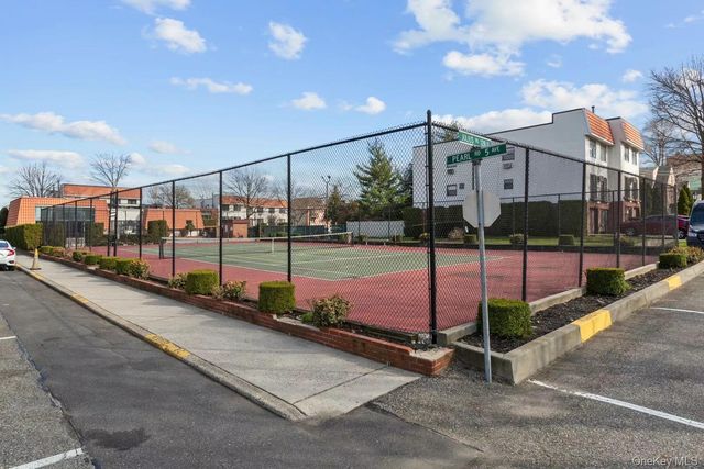 340 Julius Road 9D, College Point, NY 11356