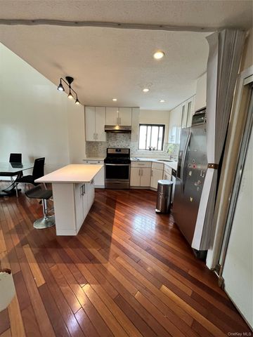 340 Julius Road 9D, College Point, NY 11356
