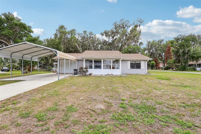 931 CR 457A, Lake Panasoffkee, FL 33538