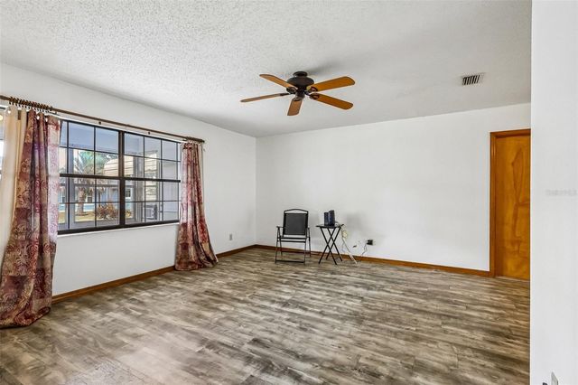 931 CR 457A, Lake Panasoffkee, FL 33538