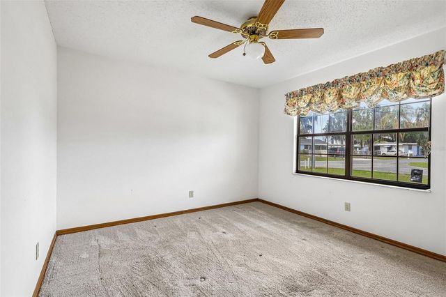 931 CR 457A, Lake Panasoffkee, FL 33538
