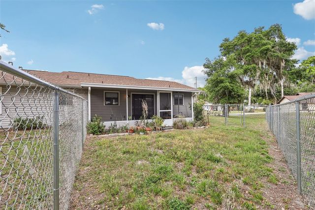 931 CR 457A, Lake Panasoffkee, FL 33538