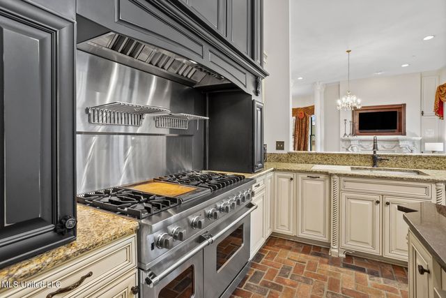 122 Old Orchard Road, Madison, MS 39110