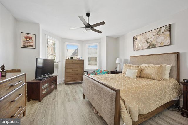 22 E PASTORIUS ST, Philadelphia, PA 19144