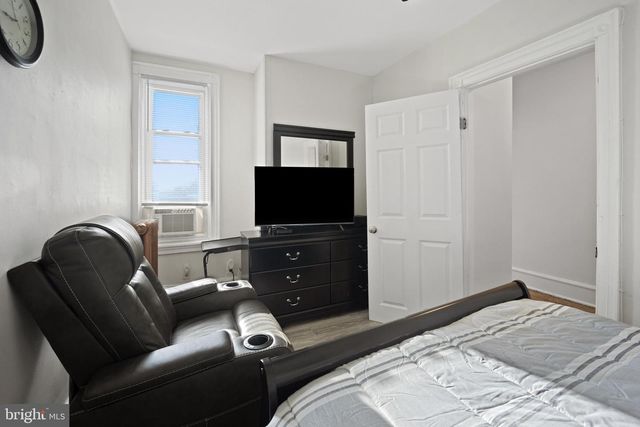 22 E PASTORIUS ST, Philadelphia, PA 19144