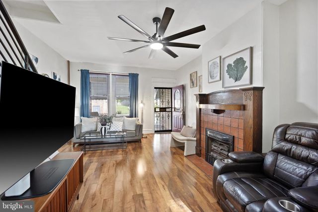 22 E PASTORIUS ST, Philadelphia, PA 19144