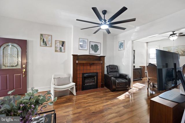 22 E PASTORIUS ST, Philadelphia, PA 19144