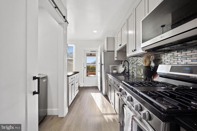 22 E PASTORIUS ST, Philadelphia, PA 19144