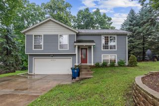 1723 Falls ROAD, Grafton, WI 53024