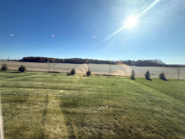 8337 Brumby Trail, Woodbury, MN 55129