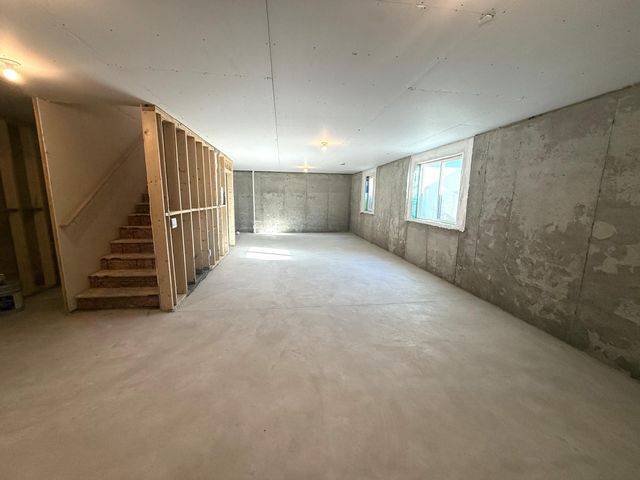 8337 Brumby Trail, Woodbury, MN 55129