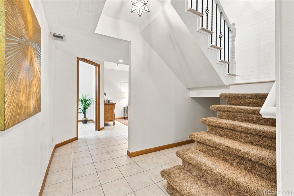 Image 19 of property listing at 7084 Fox Paw Trail, Littleton, CO 80125