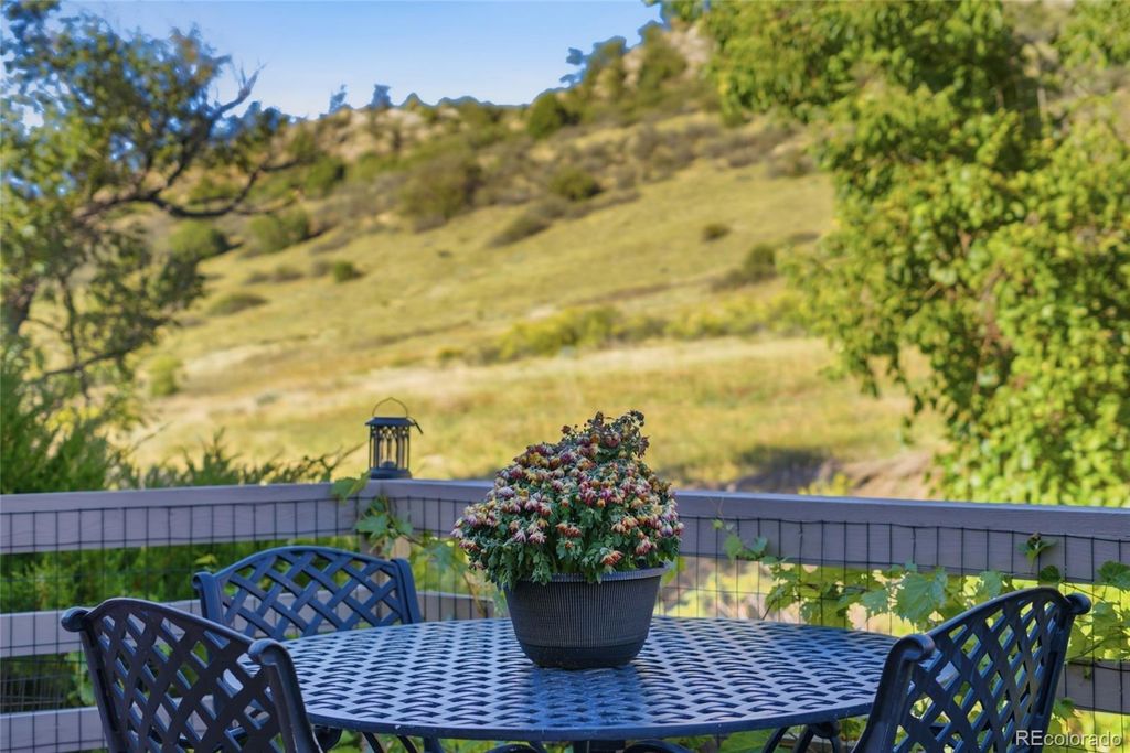 Image 39 of property listing at 7084 Fox Paw Trail, Littleton, CO 80125